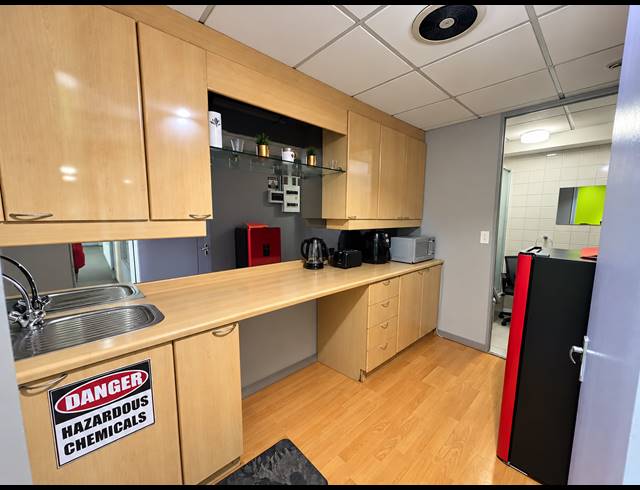 331M² OFFICE TO LET IN TYGER VALLEY